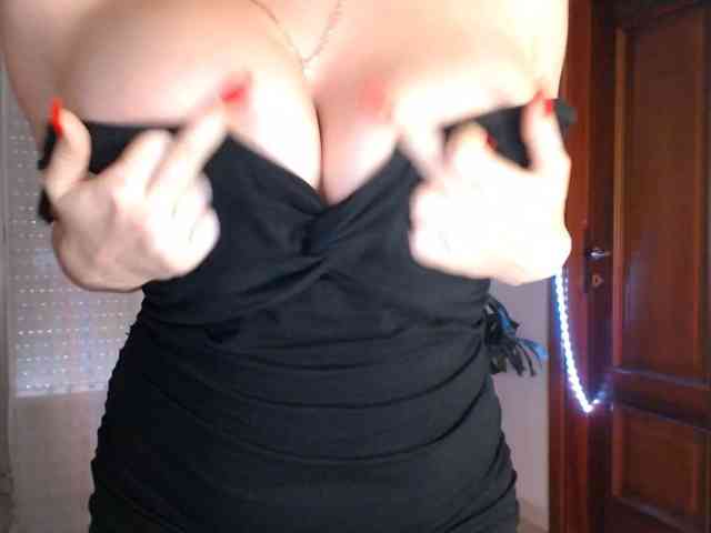 Alina-Lovely webcam