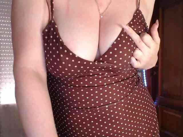 Alina-Lovely webcam