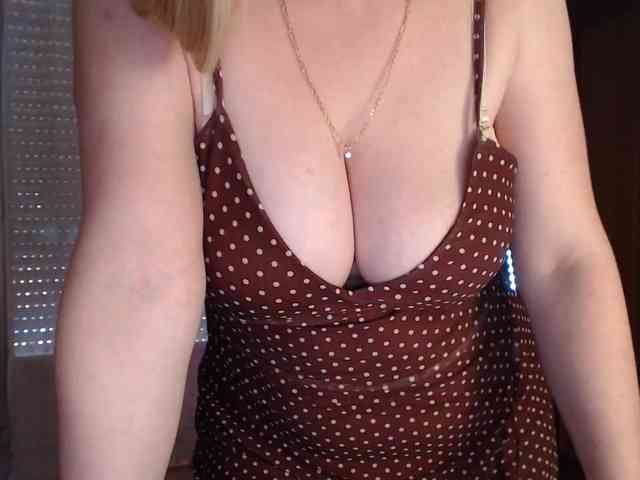 Alina-Lovely webcam