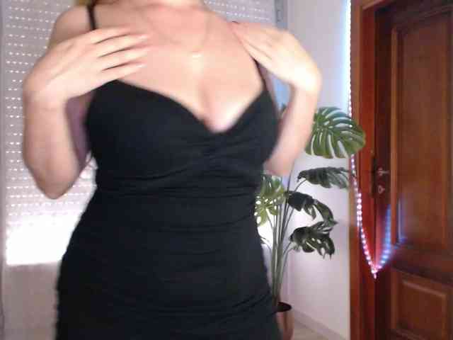 Alina-Lovely webcam