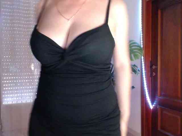 Alina-Lovely webcam