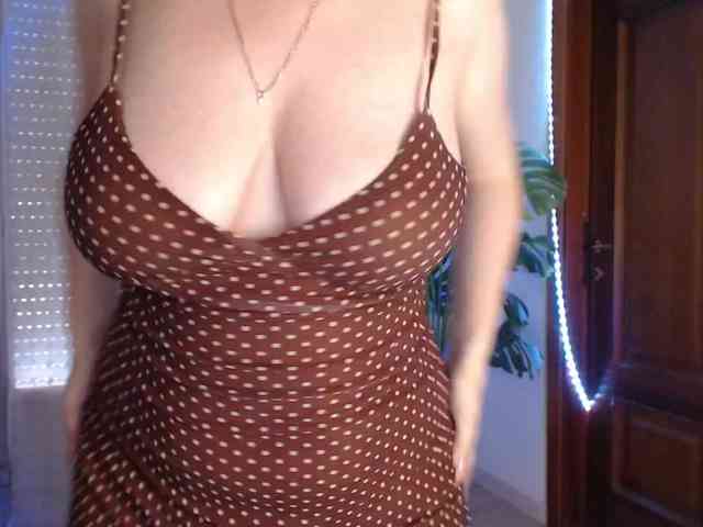 Alina-Lovely webcam