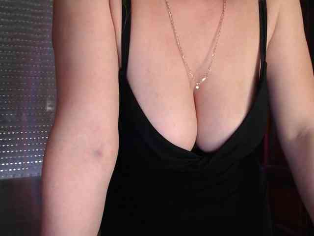 Alina-Lovely webcam