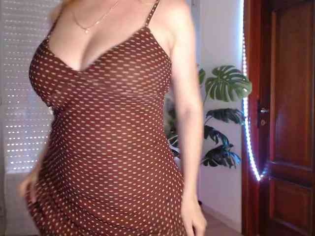 Alina-Lovely webcam