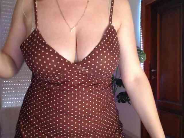 Alina-Lovely webcam