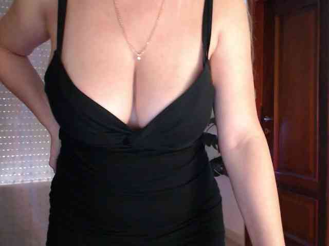 Alina-Lovely webcam