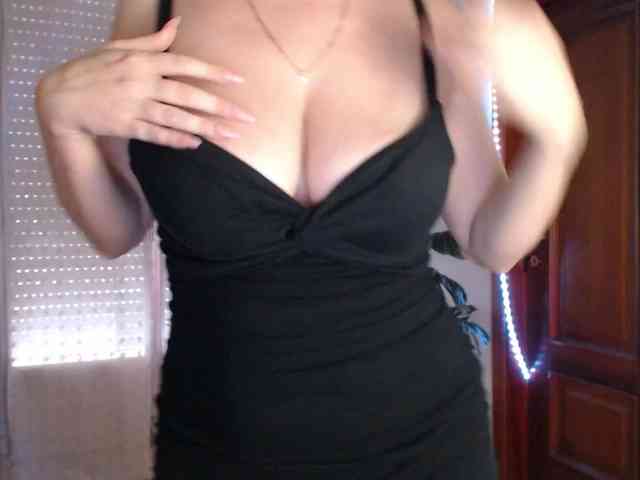 Alina-Lovely webcam