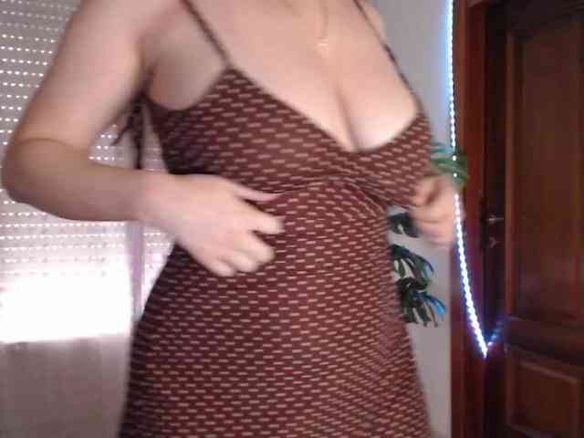 Alina-Lovely webcam