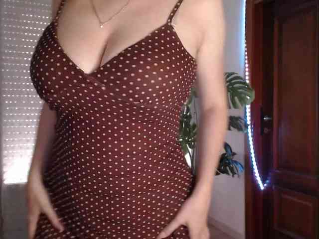 Alina-Lovely webcam
