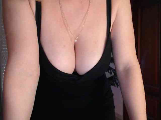 Alina-Lovely webcam