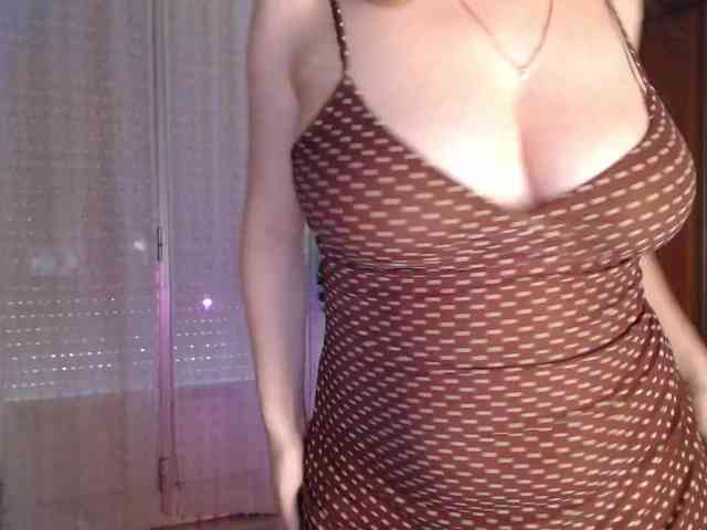Alina-Lovely webcam