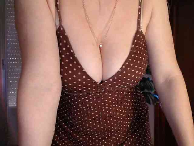 Alina-Lovely webcam