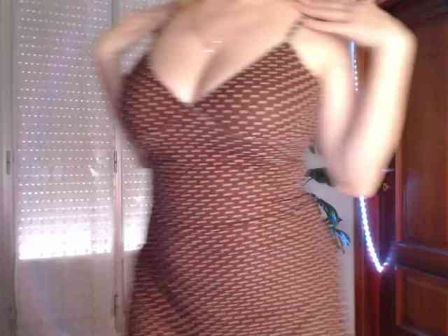 Alina-Lovely webcam