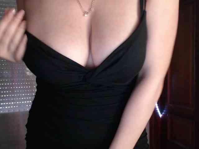 Alina-Lovely webcam