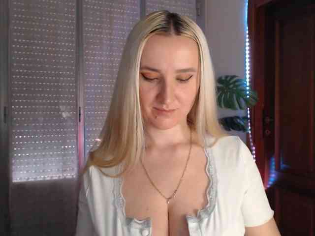 Alina-Lovely webcam