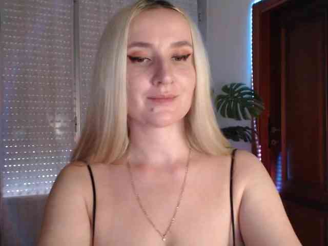 Alina-Lovely webcam