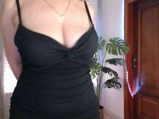 Alina-Lovely webcam