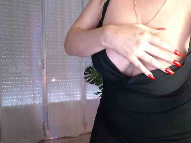 Alina-Lovely webcam