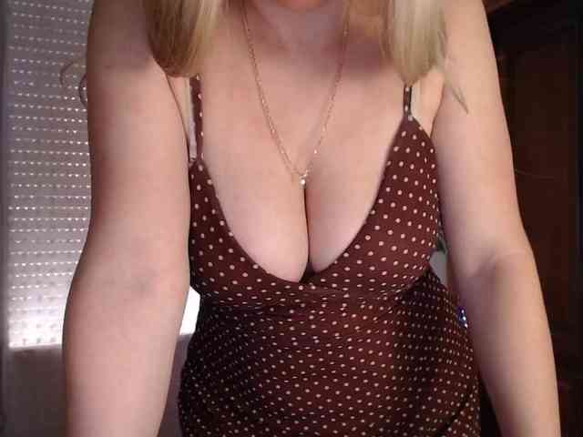 Alina-Lovely webcam