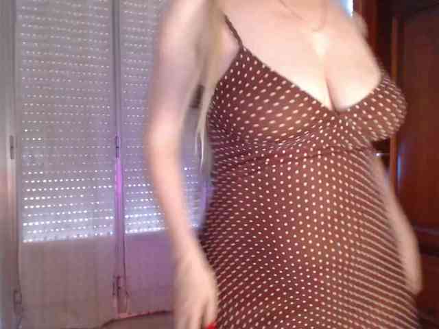 Alina-Lovely webcam