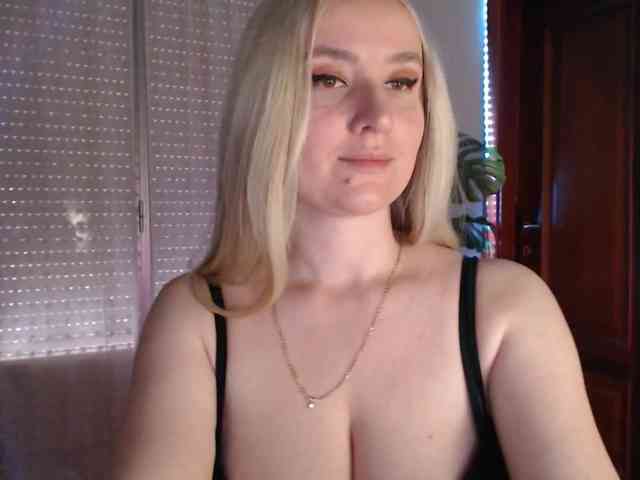 Alina-Lovely webcam