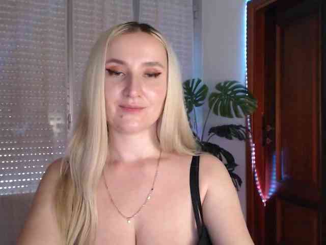 Alina-Lovely webcam