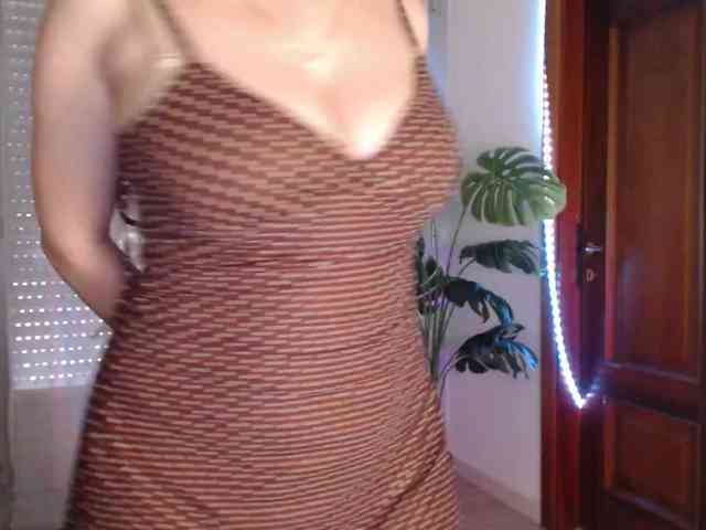 Alina-Lovely webcam