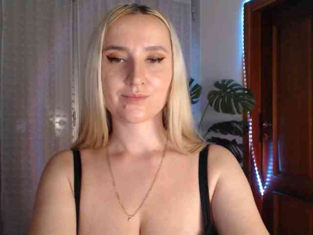 Alina-Lovely webcam