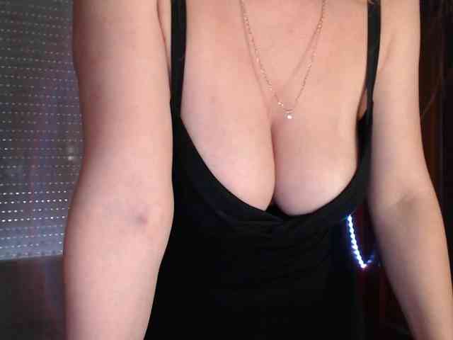 Alina-Lovely webcam