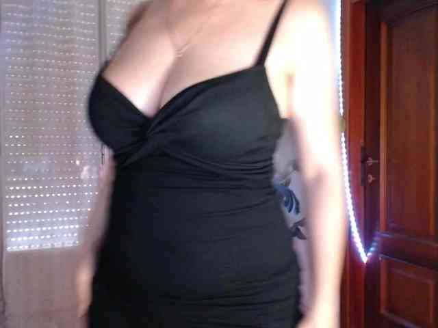 Alina-Lovely webcam