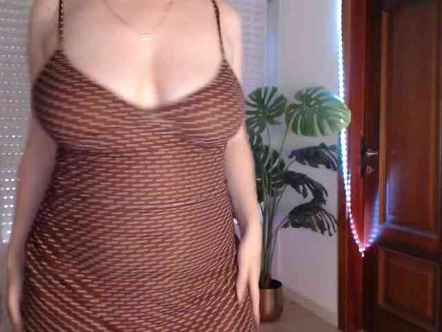 Alina-Lovely webcam