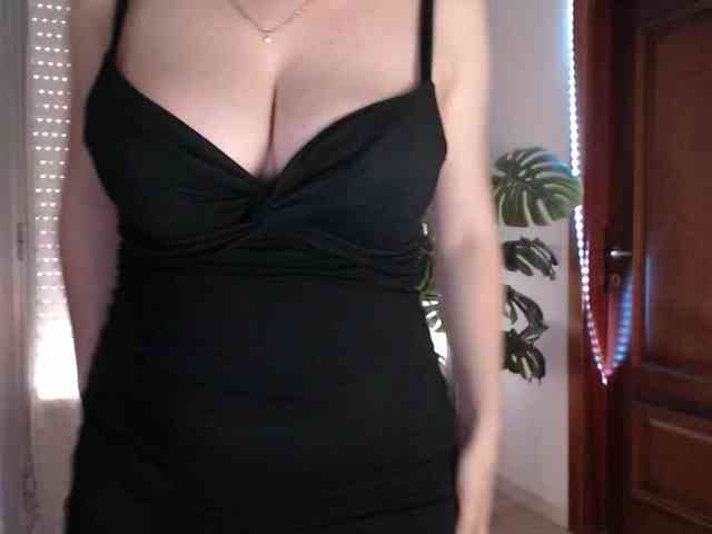 Alina-Lovely webcam
