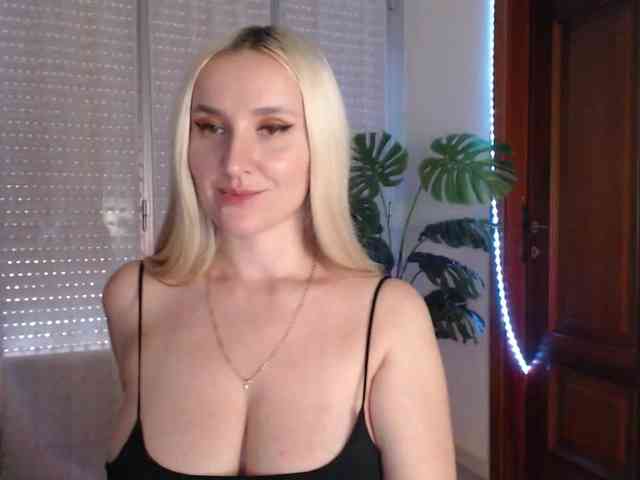 Alina-Lovely webcam