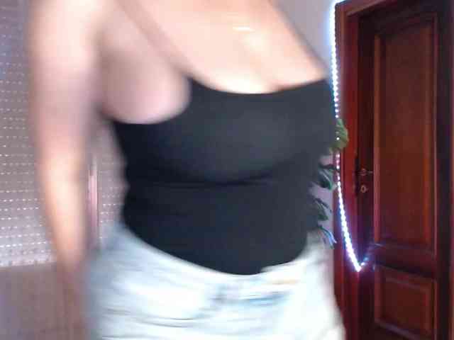 Alina-Lovely webcam