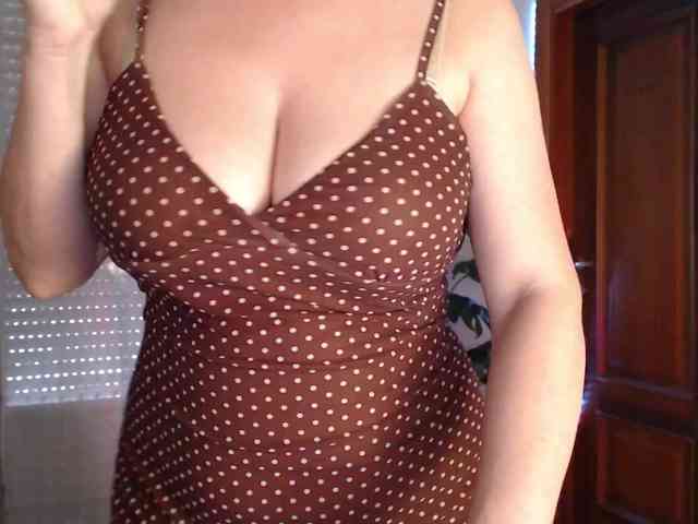 Alina-Lovely webcam