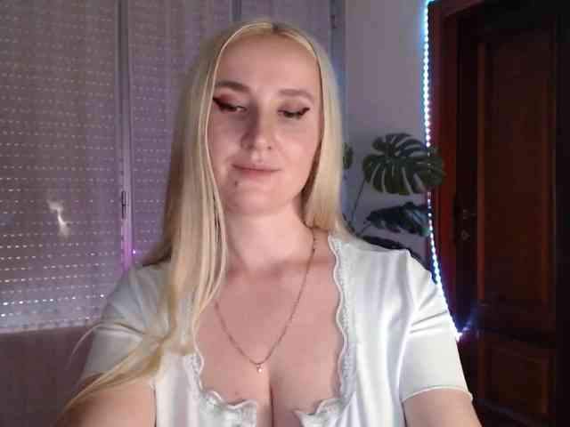 Alina-Lovely webcam
