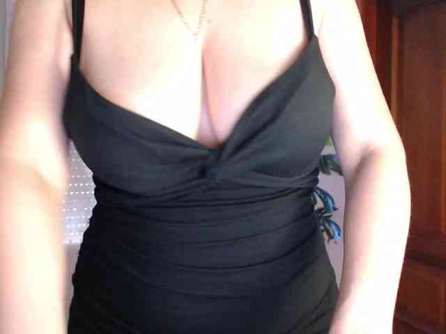 Alina-Lovely webcam