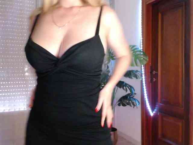 Alina-Lovely webcam