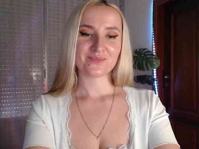 Alina-Lovely webcam