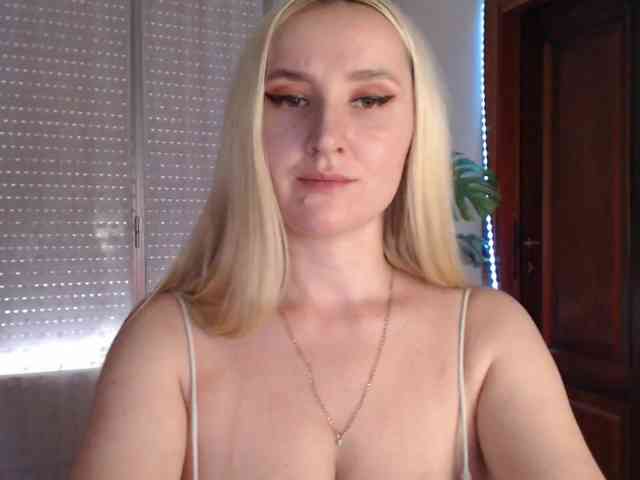Alina-Lovely webcam