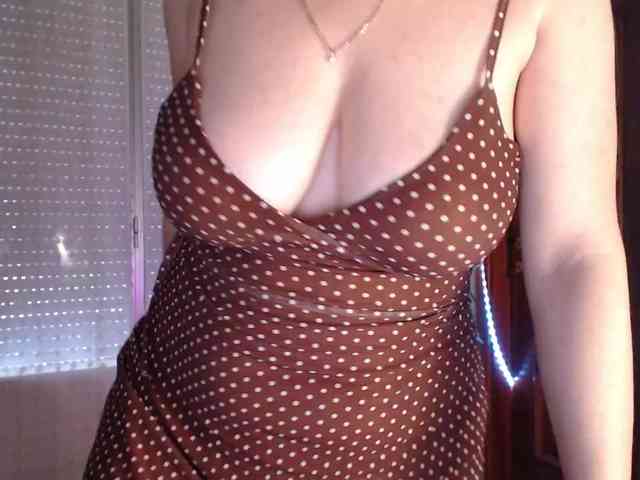 Alina-Lovely webcam