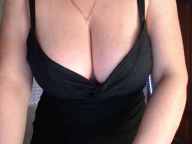 Alina-Lovely webcam