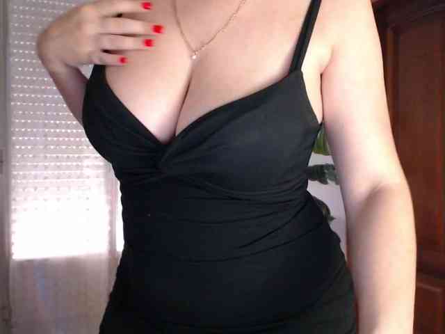 Alina-Lovely webcam