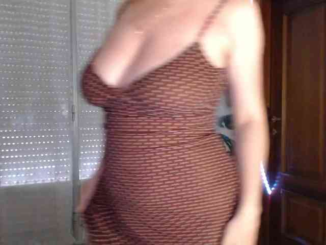 Alina-Lovely webcam