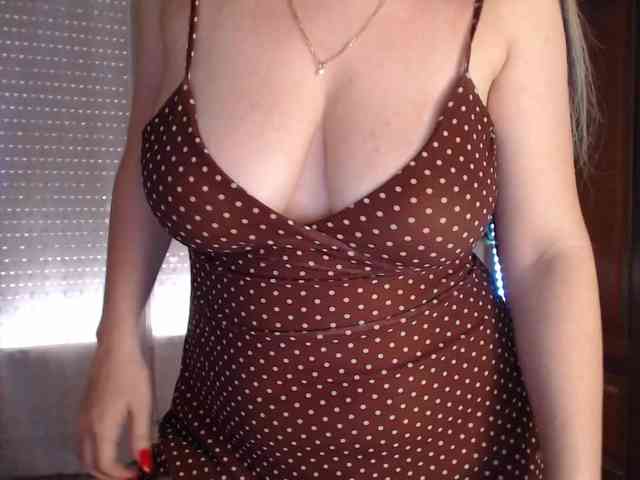Alina-Lovely webcam