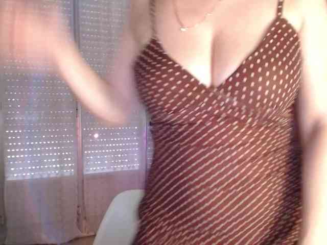 Alina-Lovely webcam