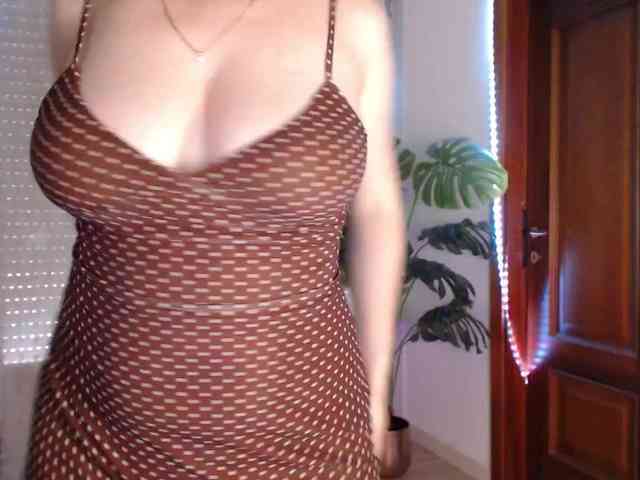 Alina-Lovely webcam
