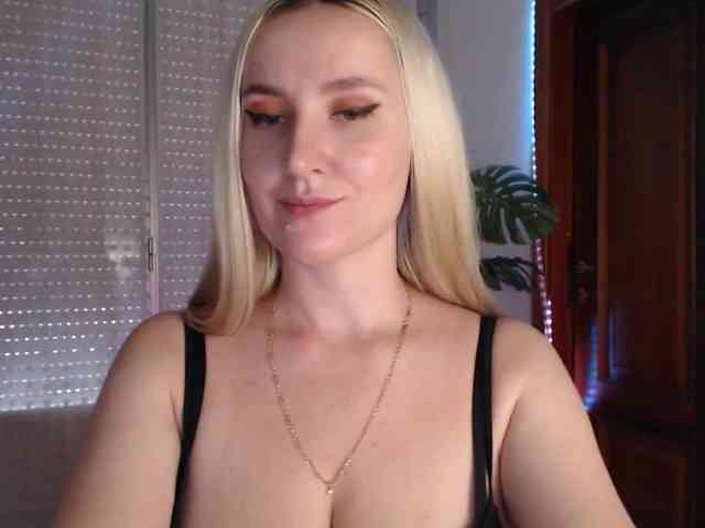 Alina-Lovely webcam