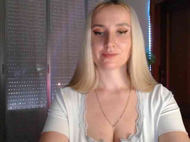 Alina-Lovely webcam