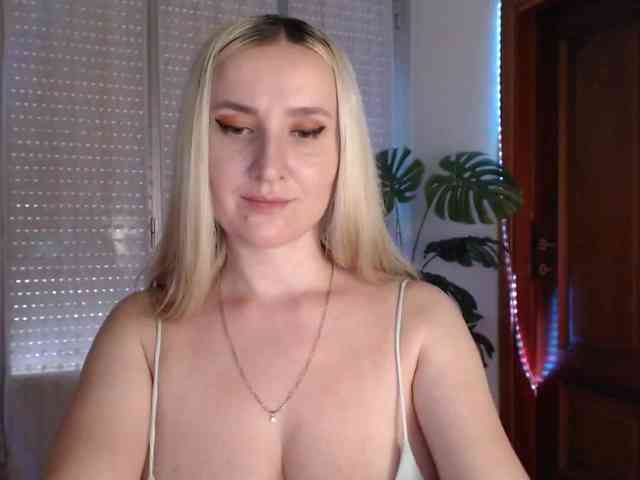 Alina-Lovely webcam